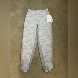 Athleta Brooklyn Lined Camo jogger